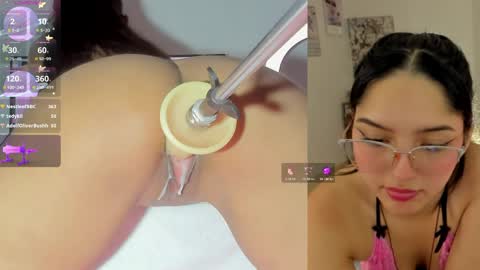 Snapshot of sofi__velez_ chatting on April 28, 5:51 pm Sofi online show from April 28, 5:51 pm
