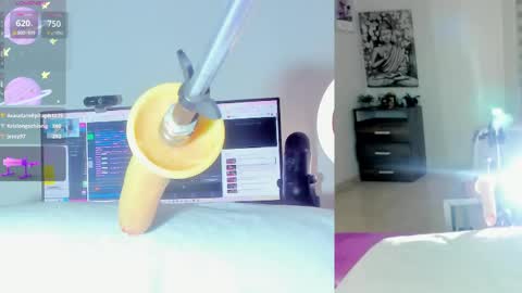 Snapshot of sofi__velez_ chatting on May 1, 5:06 pm Sofi online show from May 1, 5:06 pm
