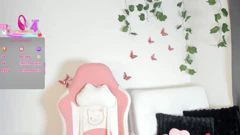 Snapshot of sofi_evans22 chatting on November 24, 11:04 pm sofi online show from November 24, 11:04 pm