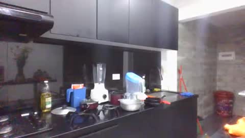 Sofi online show from February 24, 1:36 am