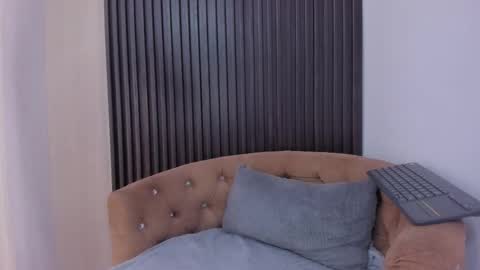 Snapshot of sofi_lassa_ chatting on November 28, 5:26 pm SOFIA online show from November 28, 5:26 pm