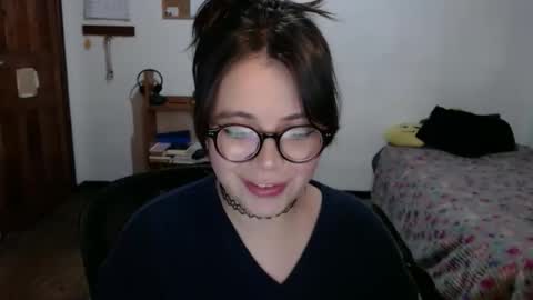 Sofi Lynch online show from February 10, 3:21 am