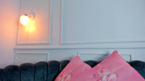 Sofi online show from December 2, 11:45 am