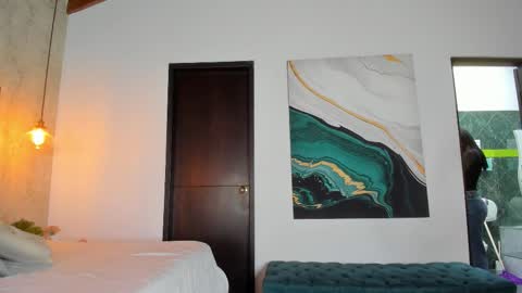 Sofi online show from November 30, 11:25 am