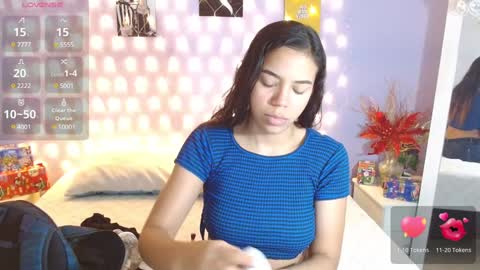 Snapshot of sofi_smith02 chatting on December 27, 9:11 pm sofi smith online show from December 27, 9:11 pm