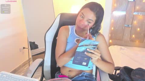 Snapshot of sofi_smith02 chatting on February 1, 6:29 pm sofi smith online show from February 1, 6:29 pm