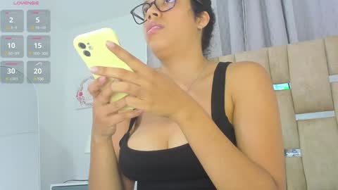 Snapshot of sofi_smith02 chatting on February 4, 7:55 pm sofi smith online show from February 4, 7:55 pm