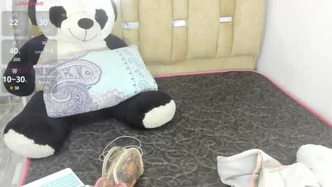 Snapshot of sofi_smith02 chatting on February 5, 7:53 pm sofi smith online show from February 5, 7:53 pm