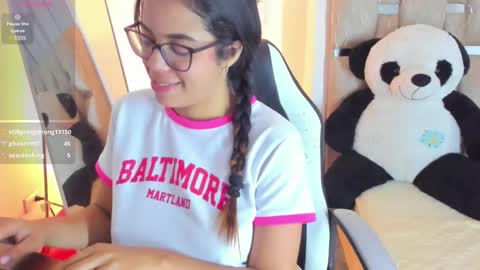 Snapshot of sofi_smith02 chatting on February 24, 11:19 pm sofi smith online show from February 24, 11:19 pm