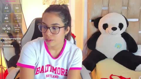 Snapshot of sofi_smith02 chatting on February 25, 2:25 am sofi smith online show from February 25, 2:25 am