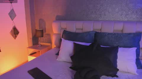 sofi_sp online show from September 12, 11:32 am