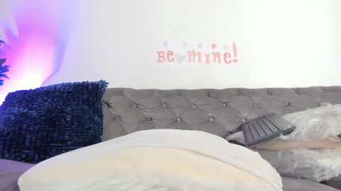 Snapshot of sofi_vasquez chatting on February 19, 2:12 am Sofia Vasquez online show from February 19, 2:12 am