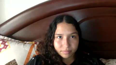 Snapshot of sofi_yendell chatting on October 12, 3:22 pm sofi online show from October 12, 3:22 pm