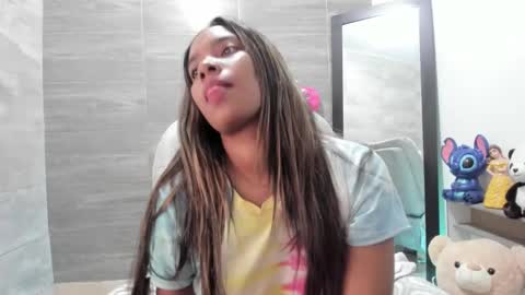 sofia86379 online show from March 5, 9:59 pm