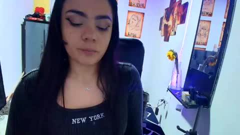 Snapshot of sofia_20_20 chatting on February 25, 2:54 am Sofia online show from February 25, 2:54 am