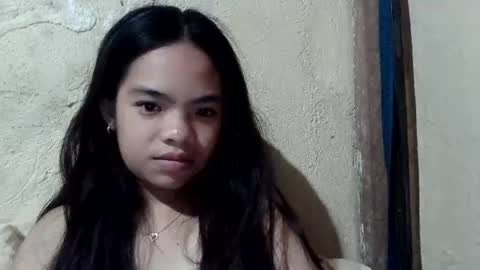 Snapshot of sofia_587145 chatting on July 9, 2:10 pm sofia_587145 online show from July 9, 2:10 pm
