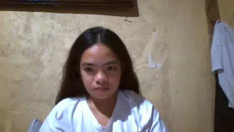 Snapshot of sofia_587145 chatting on July 28, 2:13 pm sofia_587145 online show from July 28, 2:13 pm