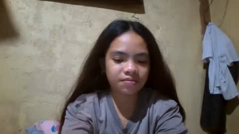 Snapshot of sofia_587145 chatting on July 30, 1:21 pm sofia_587145 online show from July 30, 1:21 pm