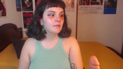 Snapshot of sofia_coolle chatting on January 2, 10:44 pm Sofi online show from January 2, 10:44 pm