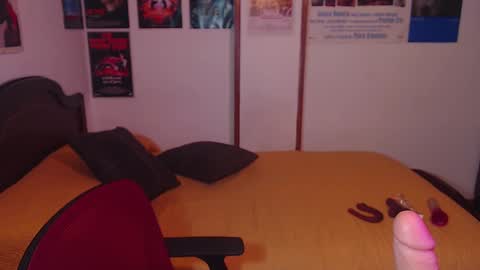 Snapshot of sofia_coolle chatting on March 4, 12:29 am Sofi online show from March 4, 12:29 am