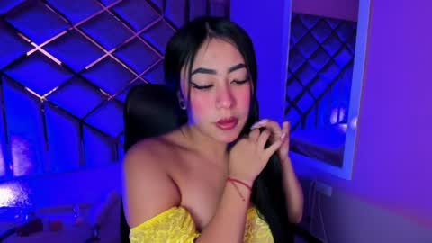 Snapshot of sofia_daemon chatting on April 11, 7:02 am sofia_daemon online show from April 11, 7:02 am