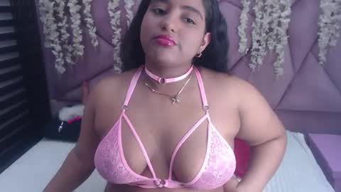 Snapshot of sofia_hernandeez_ chatting on June 26, 8:35 pm Sofi online show from June 26, 8:35 pm