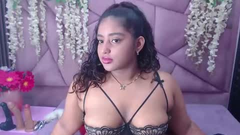 Snapshot of sofia_hernandeez_ chatting on July 29, 8:29 pm Sofi online show from July 29, 8:29 pm