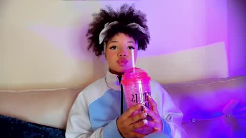 Snapshot of sofia_kay_ chatting on April 28, 2:33 pm S O F I A online show from April 28, 2:33 pm