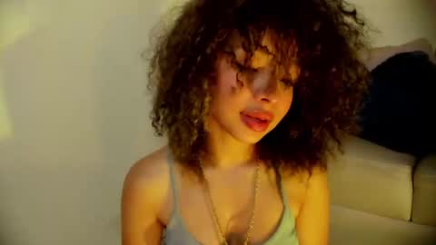 Snapshot of sofia_kay_ chatting on May 28, 12:08 am S O F I A online show from May 28, 12:08 am
