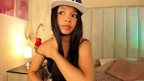 Snapshot of sofia_kay_ chatting on July 6, 7:27 pm S O F I A online show from July 6, 7:27 pm