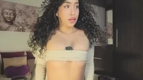 Snapshot of sofia_mendez01 chatting on June 17, 5:21 am SofiONLYFANS sofia storm online show from June 17, 5:21 am