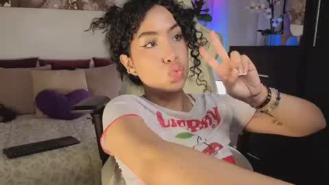 Snapshot of sofia_mendez01 chatting on June 18, 9:14 am SofiONLYFANS sofia storm online show from June 18, 9:14 am
