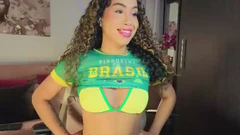 Snapshot of sofia_mendez01 chatting on July 14, 3:33 am SofiONLYFANS sofia storm online show from July 14, 3:33 am