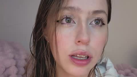 Snapshot of sofia_palacios_ chatting on October 22, 3:51 am online show from October 22, 3:51 am