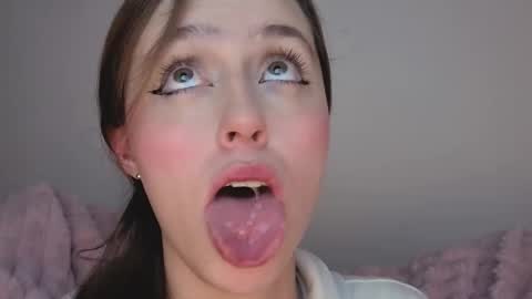 Snapshot of sofia_palacios_ chatting on November 12, 3:51 am online show from November 12, 3:51 am