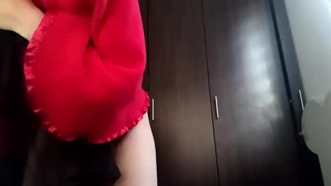 Snapshot of sofia_resiliente chatting on November 8, 9:46 pm SOFIA online show from November 8, 9:46 pm