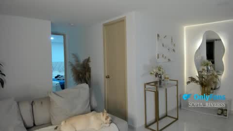 sofia_rivers_ online show from November 13, 11:58 pm