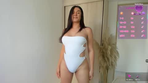 sofia_rivers_ online show from February 12, 8:59 pm