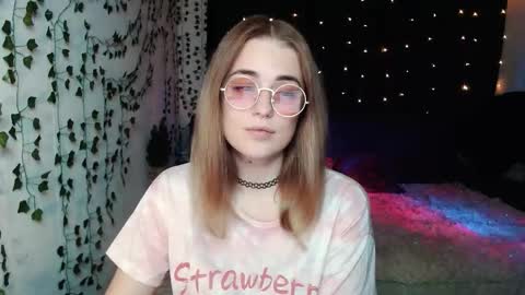 sofia_rosemary online show from September 18, 11:34 am