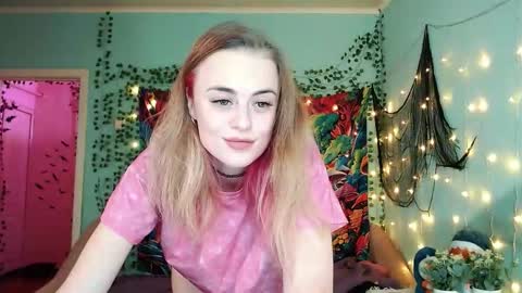 sofia_rosemary online show from December 17, 5:52 pm