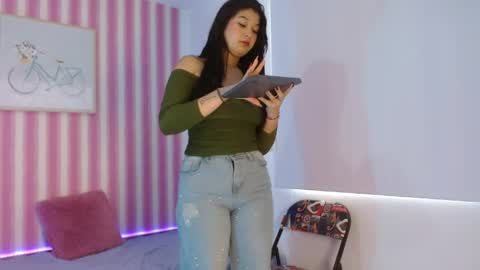 Snapshot of sofia_rosse2 chatting on May 9, 7:41 pm sofia online show from May 9, 7:41 pm
