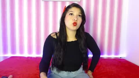 Snapshot of sofia_rosse2 chatting on May 21, 9:33 pm sofia online show from May 21, 9:33 pm