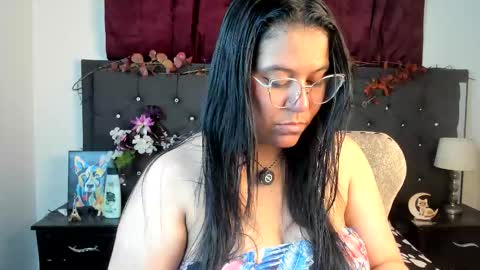 sofia_sorceress online show from October 25, 12:18 am