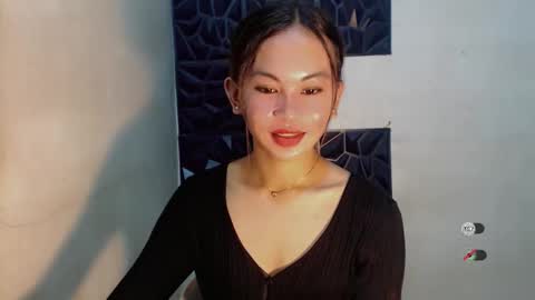 sofia_sweetheart18 online show from November 8, 12:05 pm
