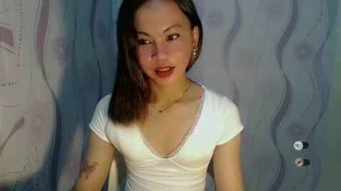 sofia_sweetheart18 online show from December 23, 10:35 am