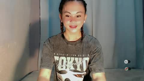 sofia_sweetheart18 online show from June 19, 9:24 am