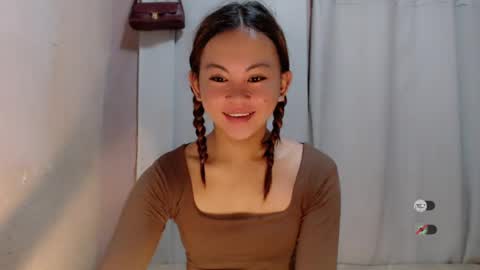 sofia_sweetheart18 online show from July 20, 12:03 am