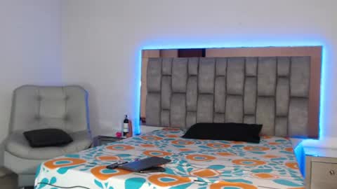 sofia_velez26 online show from June 20, 11:51 pm
