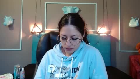 Sofa online show from September 11, 11:10 am