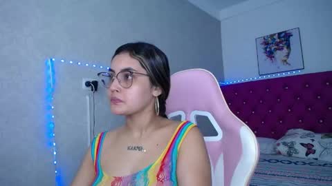 Snapshot of sofiaasexy19 chatting on May 12, 1:08 pm Sofia online show from May 12, 1:08 pm